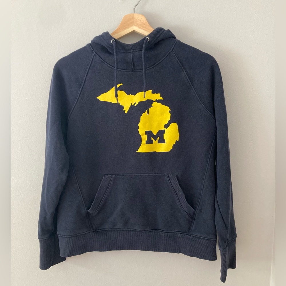 University of Michigan Women’s Champion Hooded Sweatshirt Sz Medium